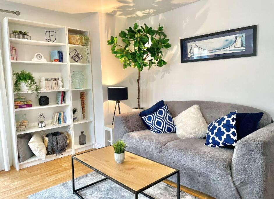 Lovely 2-Bedroom Bristol Apartment. Free Parking. Esterno foto