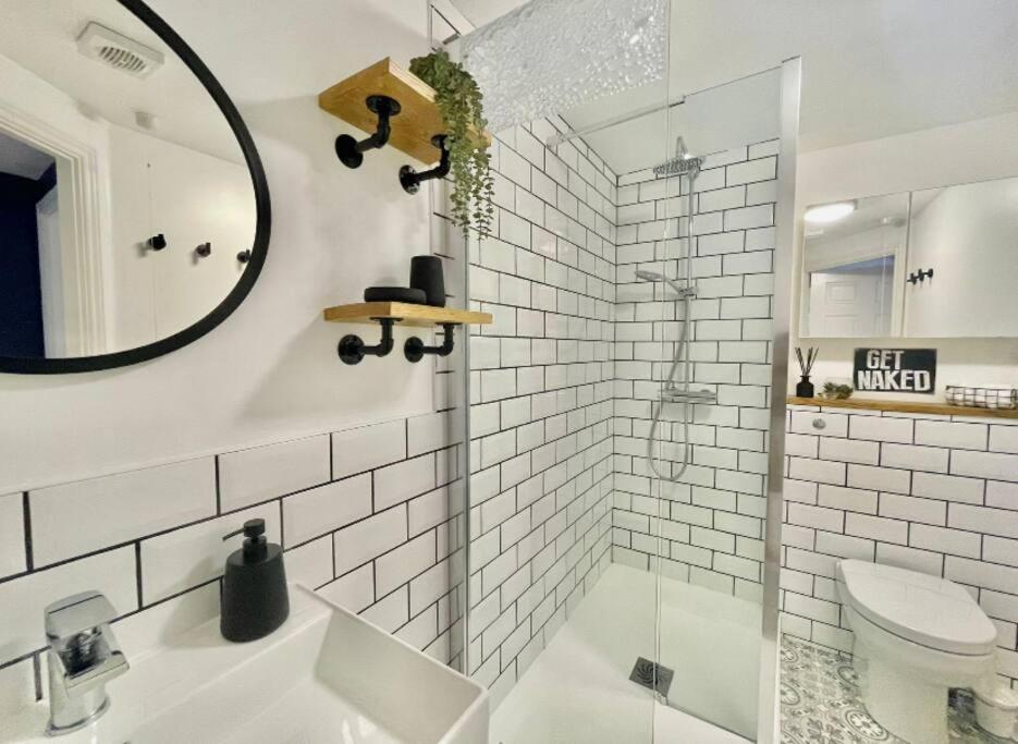 Lovely 2-Bedroom Bristol Apartment. Free Parking. Esterno foto